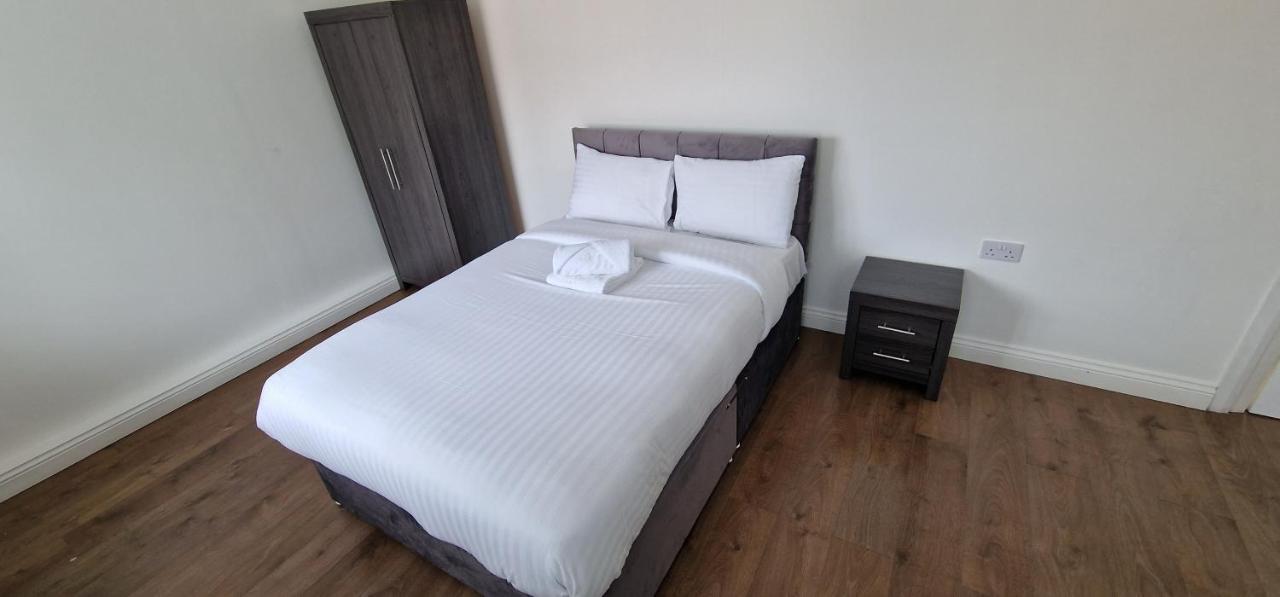 Apartment In Wakefield City Centre ภายนอก รูปภาพ