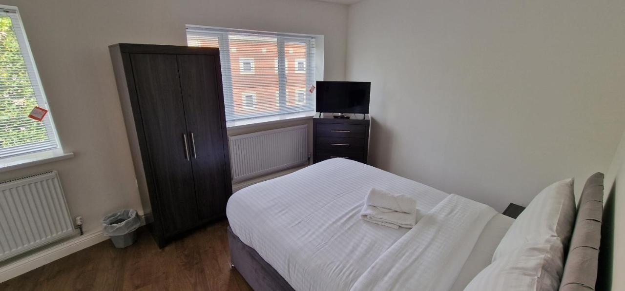 Apartment In Wakefield City Centre ภายนอก รูปภาพ