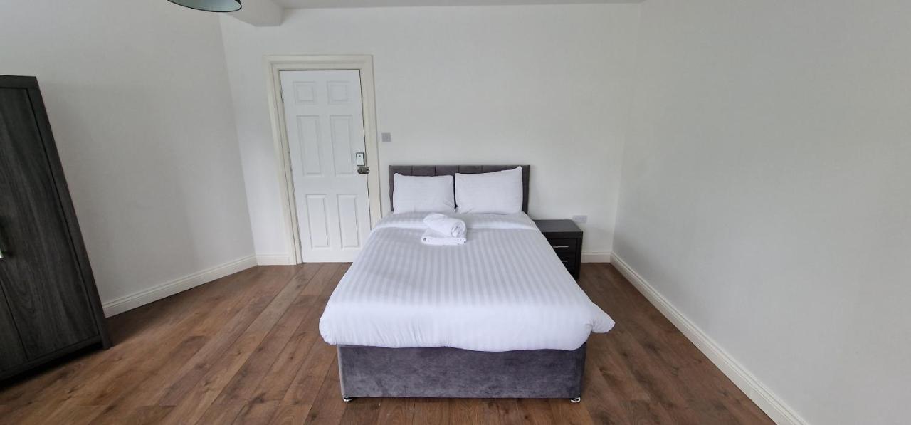 Apartment In Wakefield City Centre ภายนอก รูปภาพ