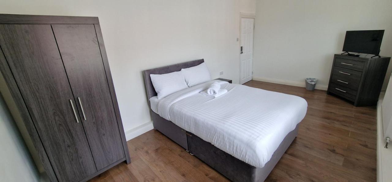 Apartment In Wakefield City Centre ภายนอก รูปภาพ